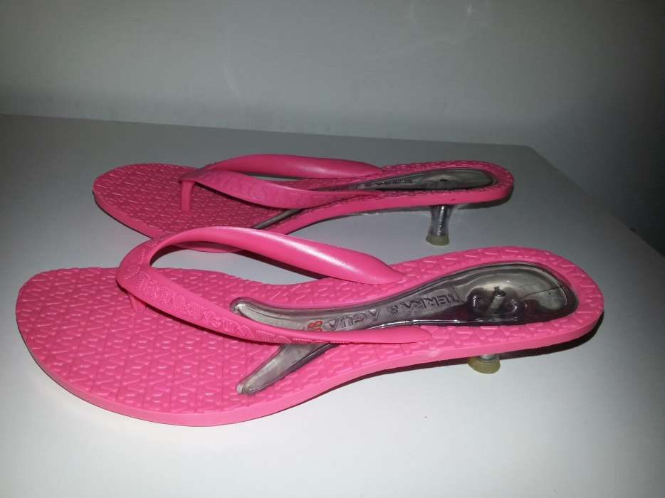 Chinelos de verão, TERRA E ÁGUA, rosa e azul