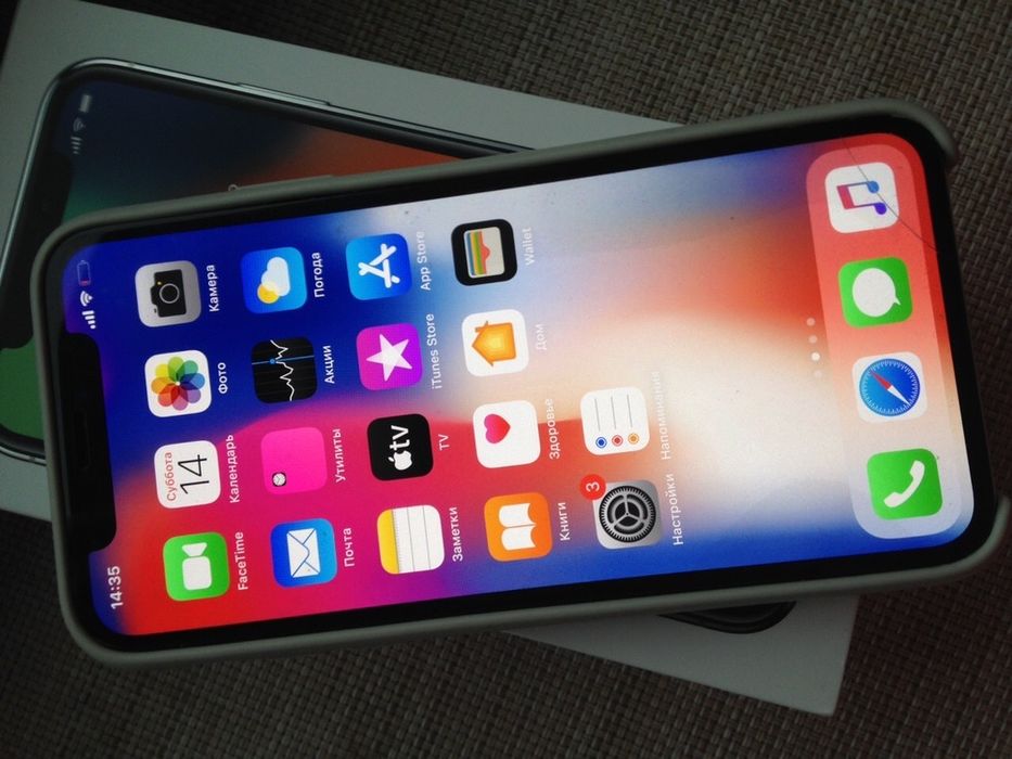 Телефон iPhone X, 64 gb