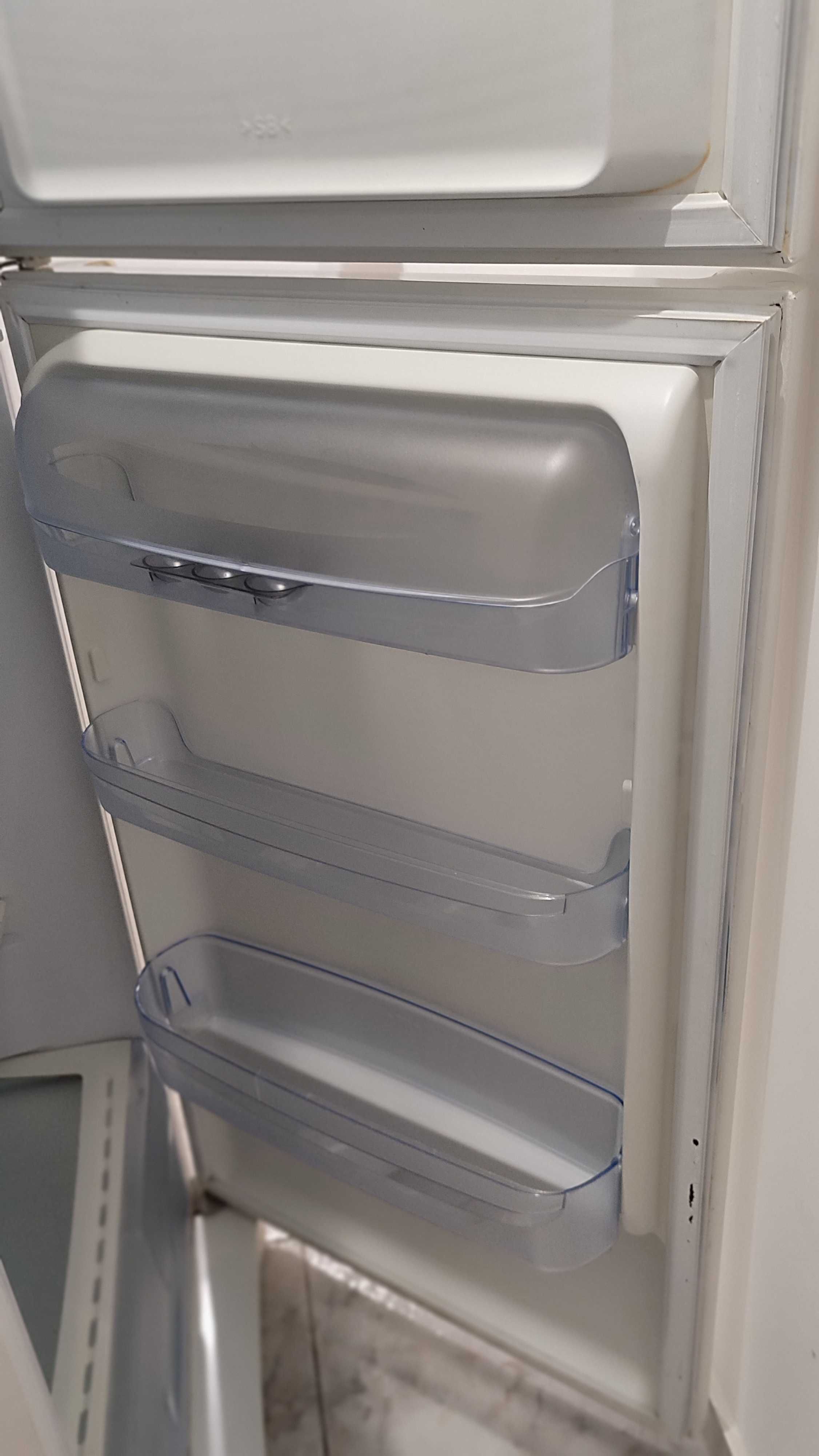 Frigorífico indesit