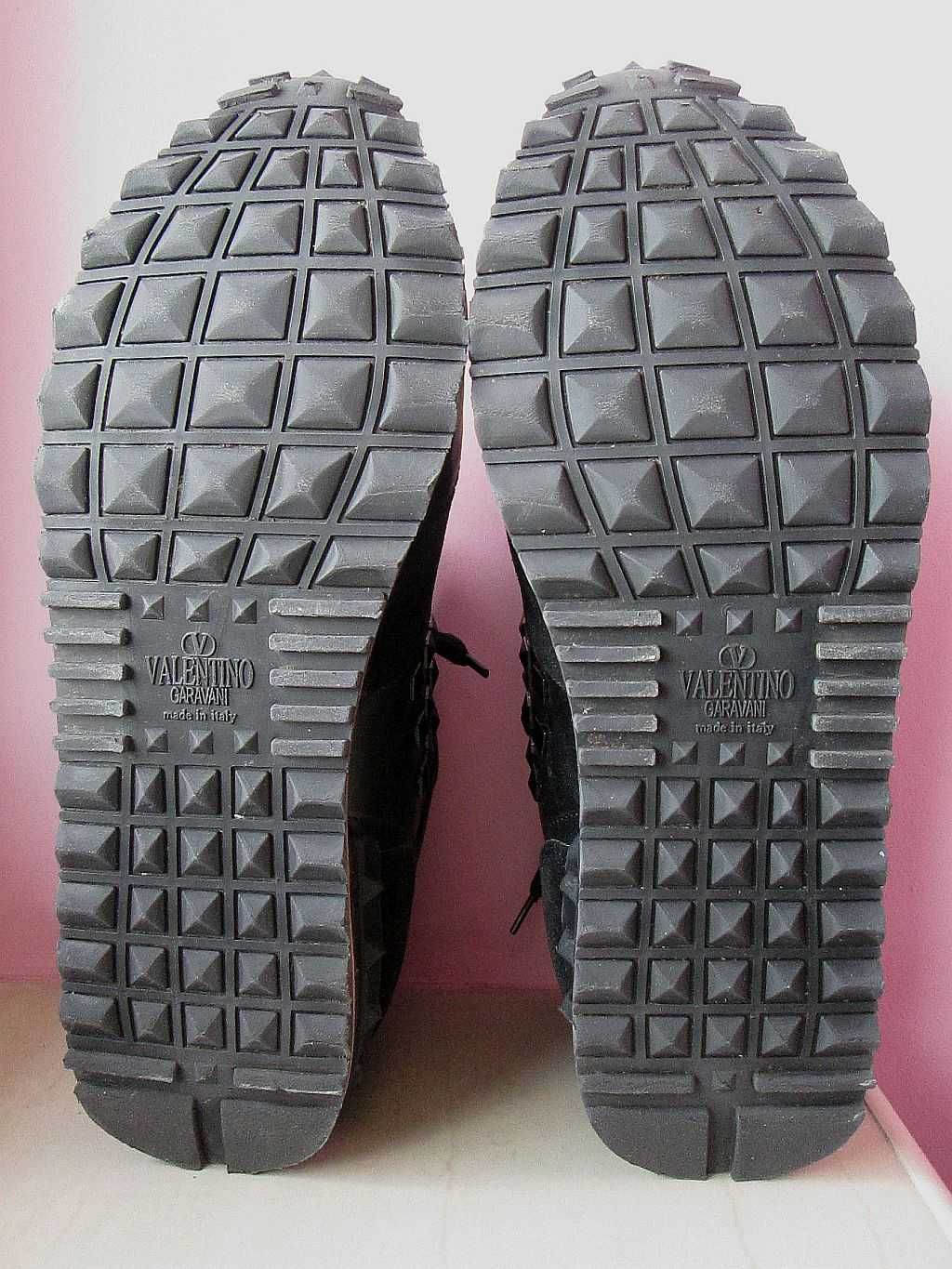 Stylowe Buty Skórzane VALENTINO GARAVANI 40 Skóra Sneakersy Zobacz