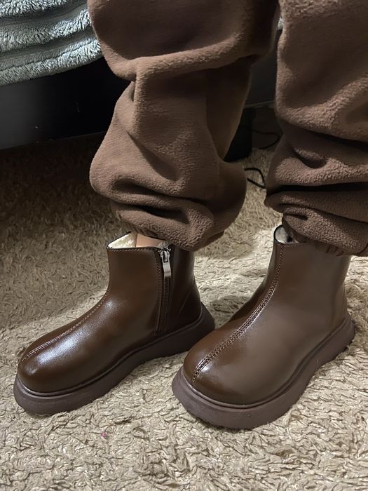 Зимові ботинки для дівчинки