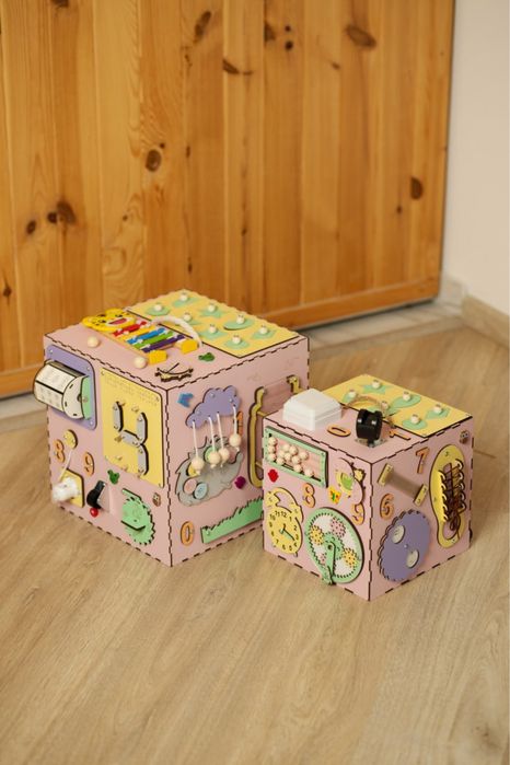 Бизикуб, бізікуб, бізіборд, розвиваючий куб, монтесорі, сенсорні ігри