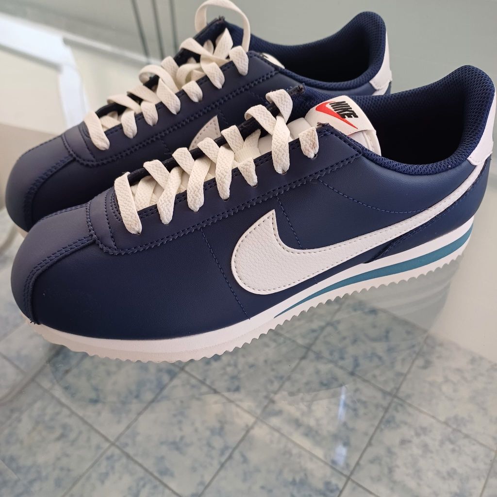 Tênis Nike novos n°40