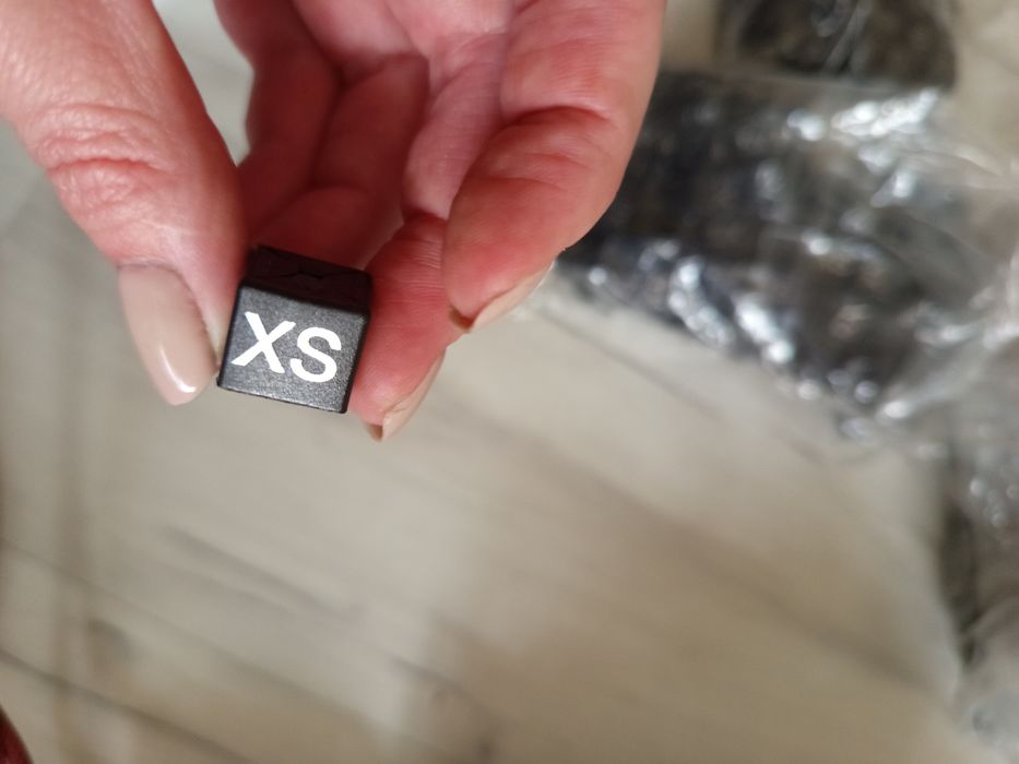 Rozmiary XS S M L XL XXLna wieszaki