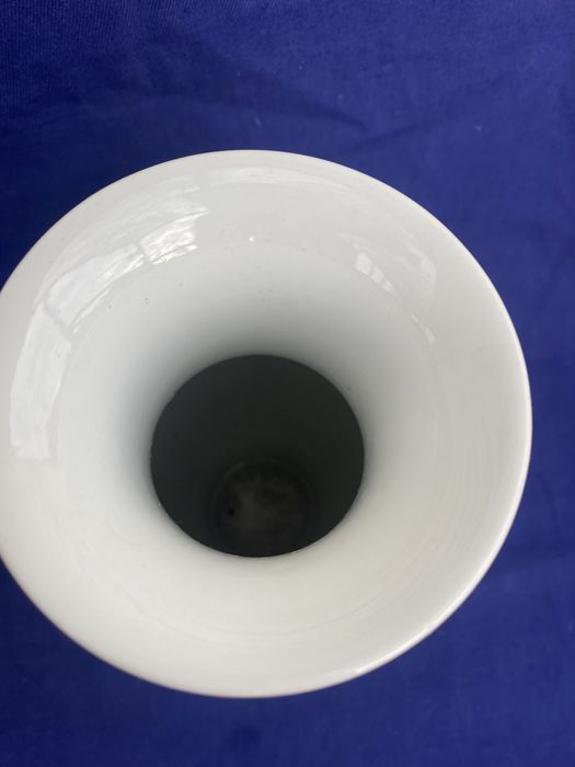 Jarra de porcelana asiática