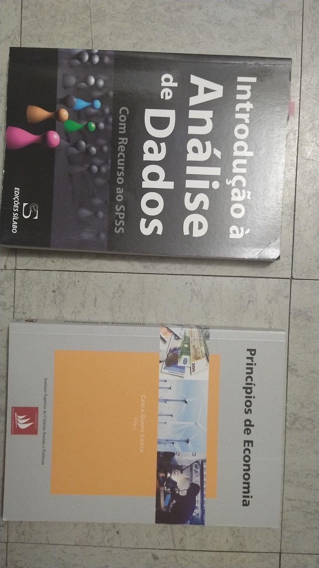 Livros: Introdução a análise de dados SPSS, princípios de economia