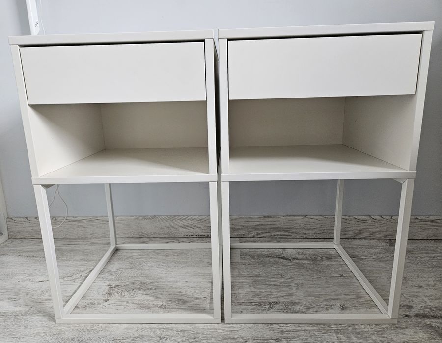2 białe stoliki nocne IKEA VIKHAMMER