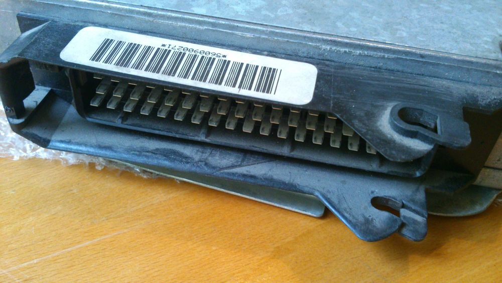 Блок управления двигателя (ЭБУ) Siemens 90378653