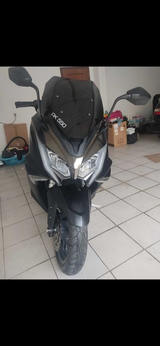 Kymco AK 550 excelente estado
