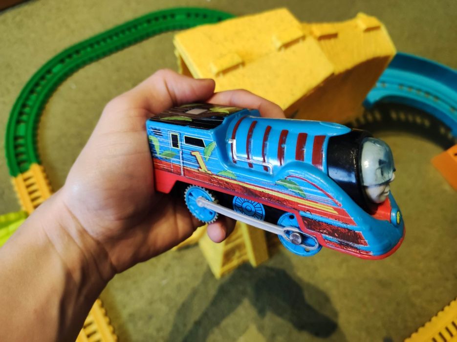 Tomek i Przyjaciele TrackMaster Turboskok - Ucieczka z dżungli