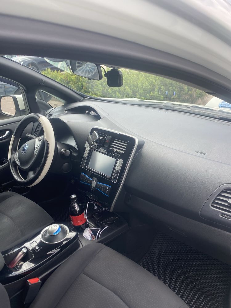 Nissan Leaf 2013 рестайлінг