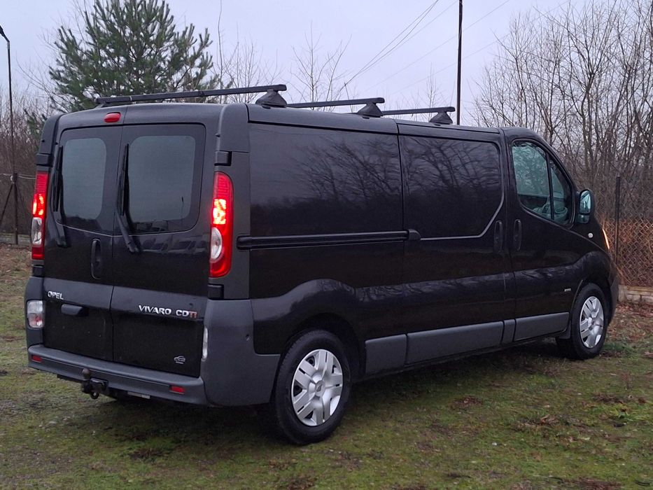 Śliczny Opel Vivaro 2,0 CDTI  2014 Rok   Long