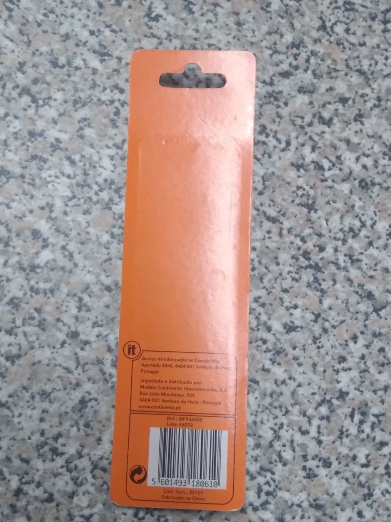Lapiseira metálica + 12 minas - note