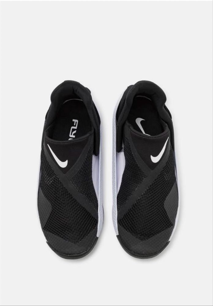 Кросівки Nike Go FlyEase