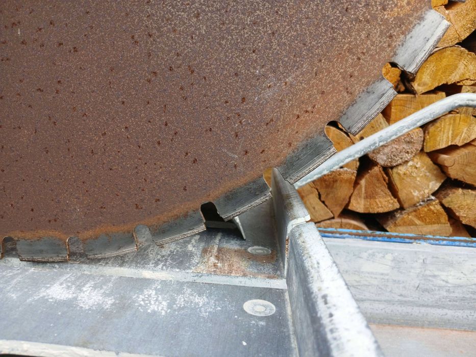 PIŁA TYROLIT  TME700P do Cięcia PUSTKÓW i KAMIENIA  Diamentowa Tarcza