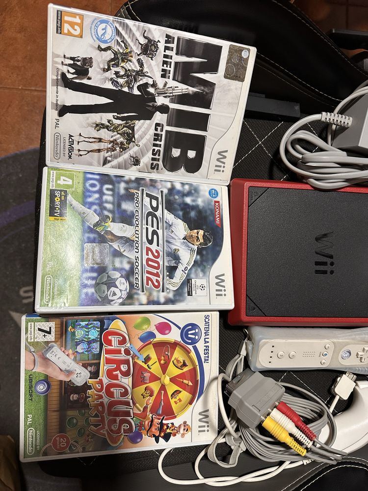 Nintendo Wii Mini + jogos