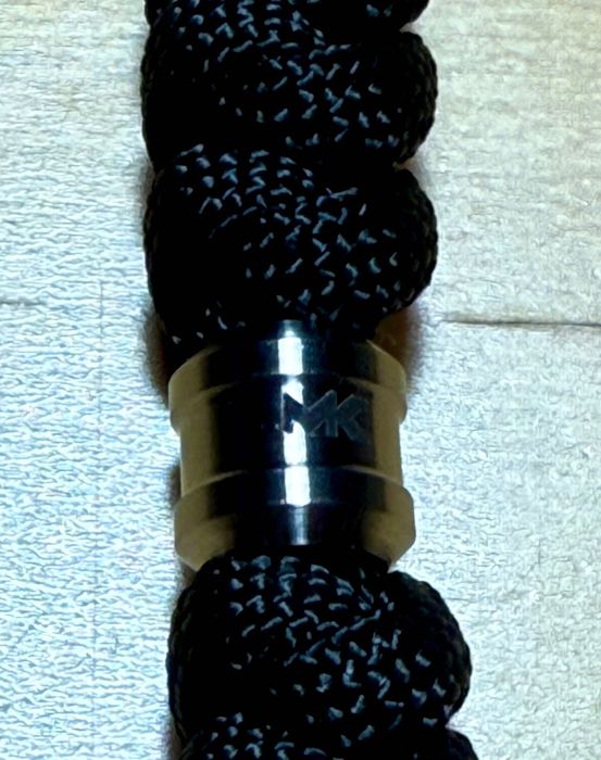 zawieszka do noża scyzoryka czarny paracord koralik MK Knives & Tools