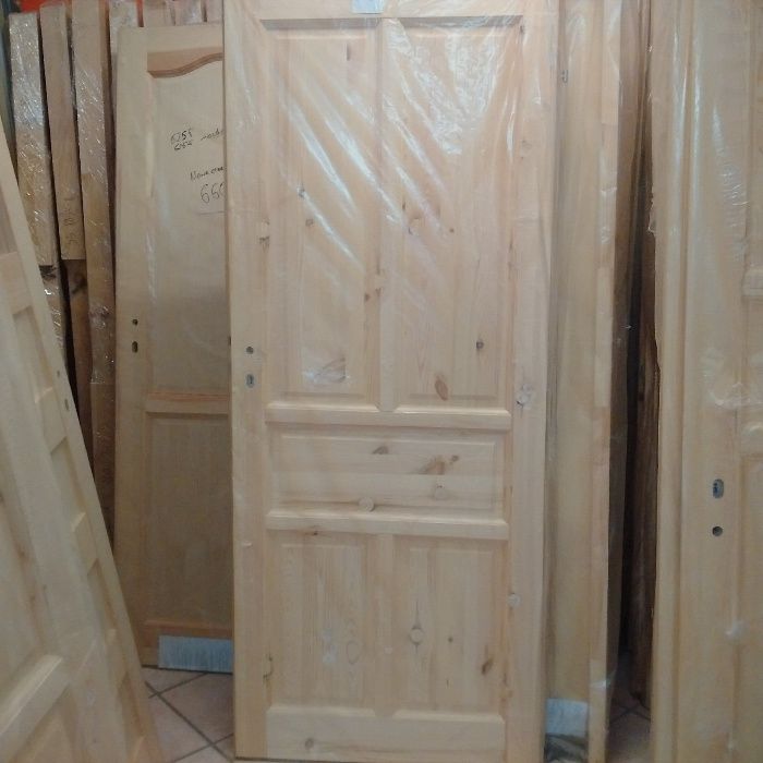 OD Ręki  Sosnowe drewniane drzwi Mocne Solidne Produkcja
