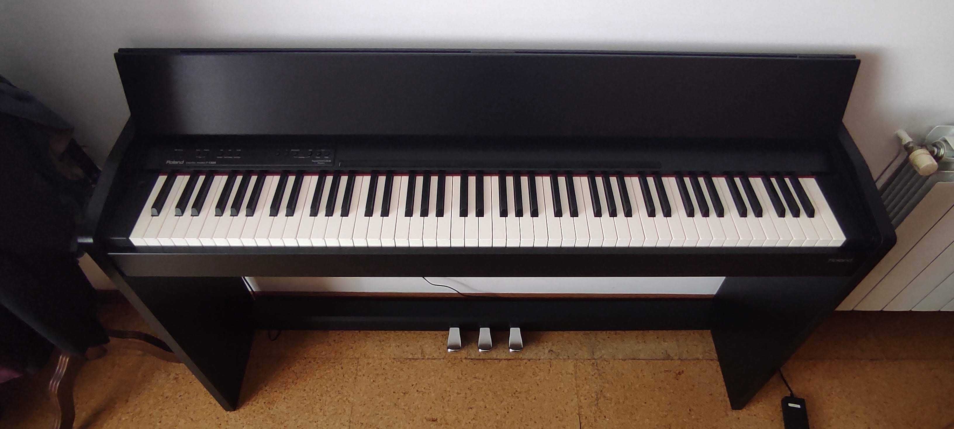 Piano Digital ROLAND F-130R