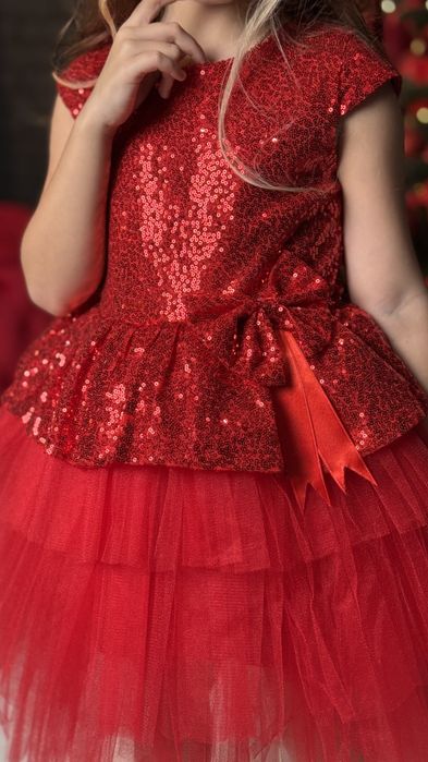 Святкова пишна новорічна сукня червоного, зеленого кольору