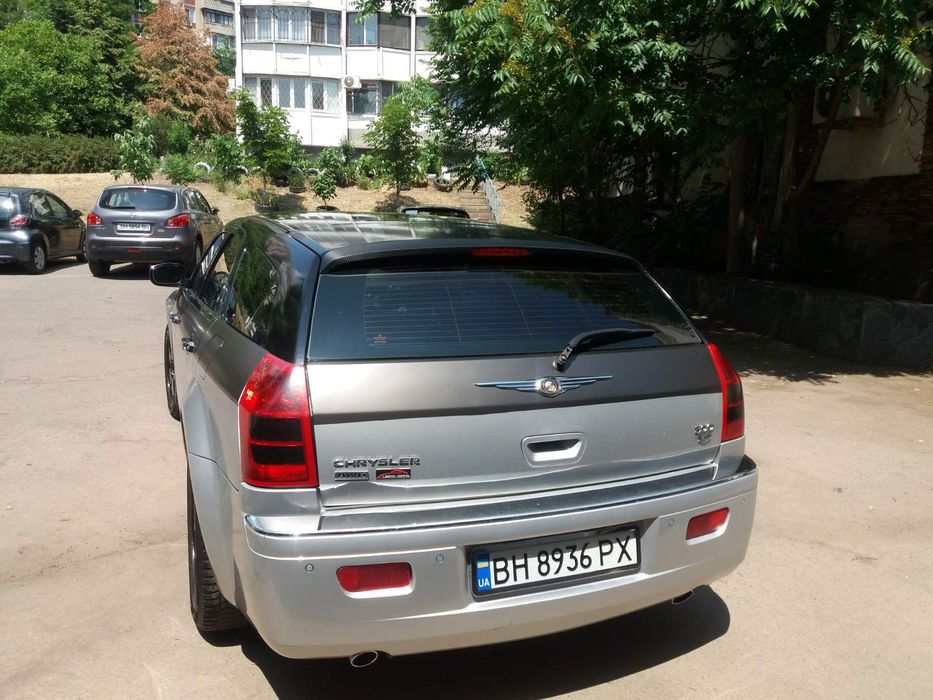 Крайслер 300с 5.7 хеми awd