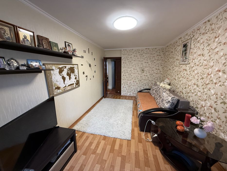 ПРОДАМ 2 кімнатну квартиру в ЦЕНТРІ МІСТА