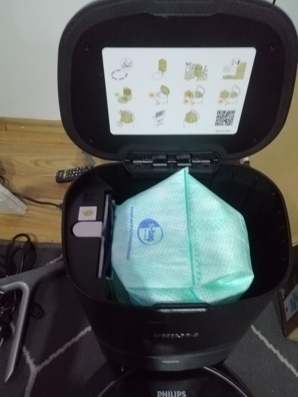 Продам робот пилосос philips XU 3100