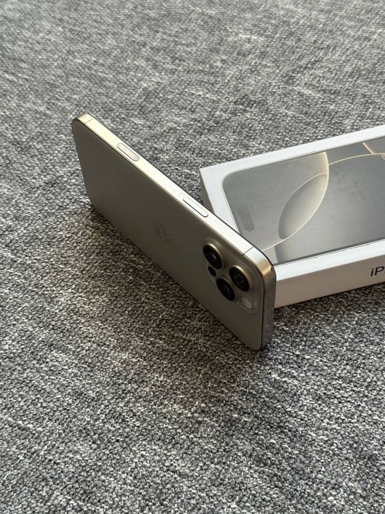Продам IPhone 16 PRO MAX 256 Neverlock