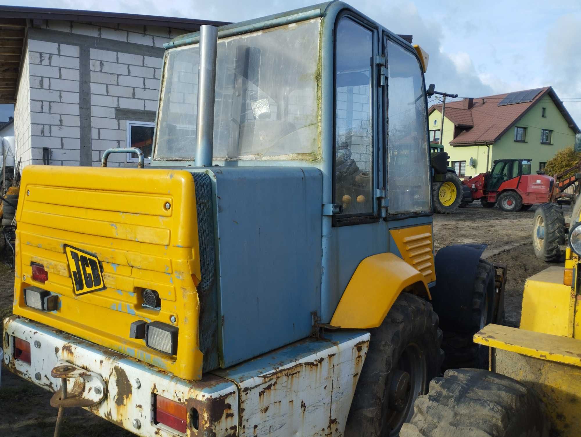 Ładowarka przegubowa JCB