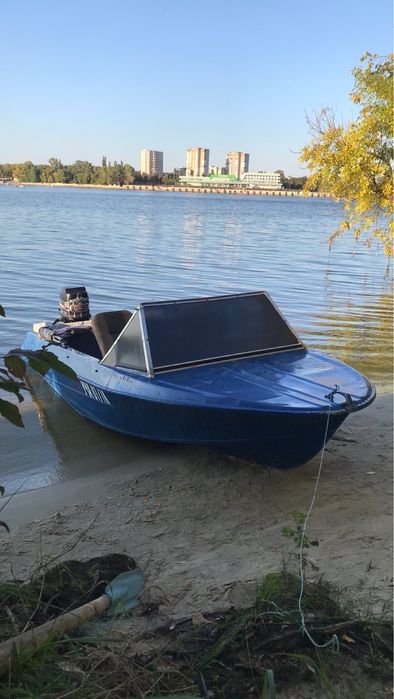 Моторная лодка Крым с мотором