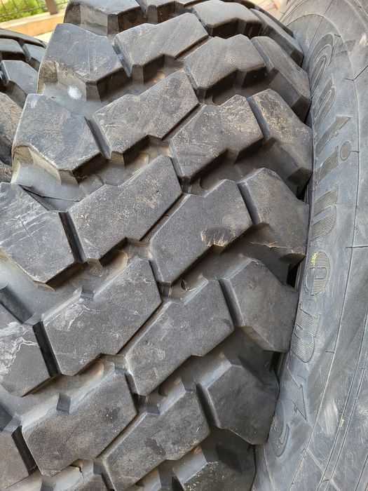 Шини 14.00 r20 continental урал краз маз татра камаз колеса покришки