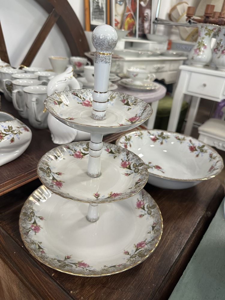 terka Porcelanowa Chodzież – Złota Iwona, 3-poziomowa