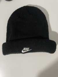 Gorro preto de lã Nike