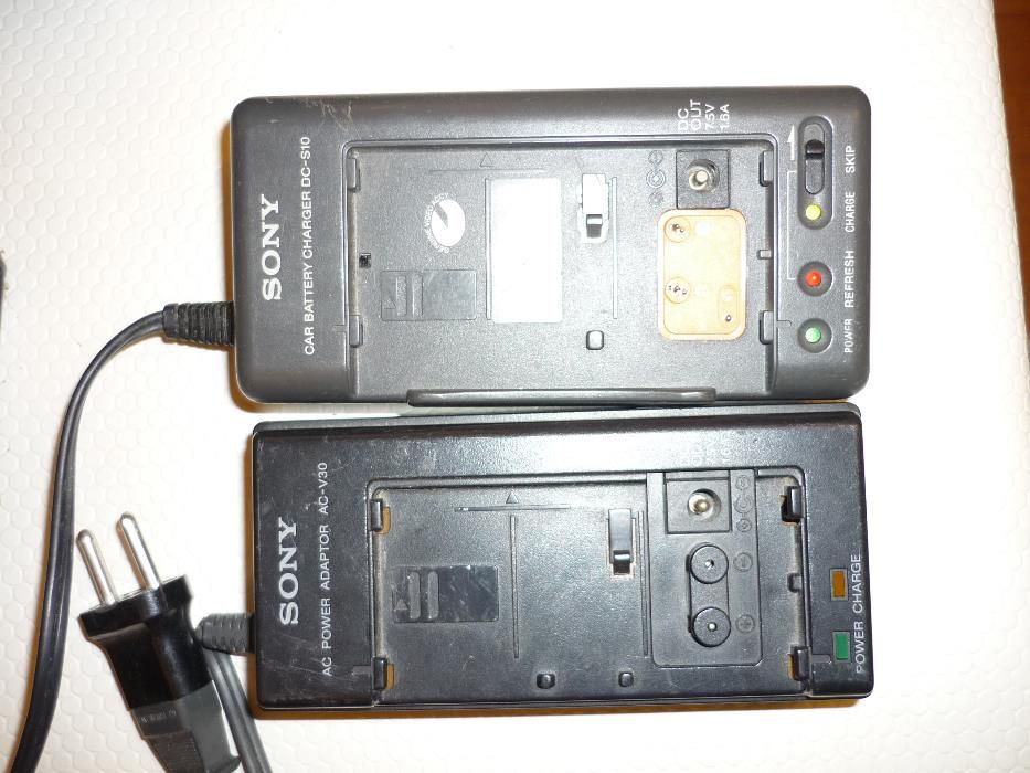 Camcorder Sony CCD-TR805E e carregador tomada e isqueiro