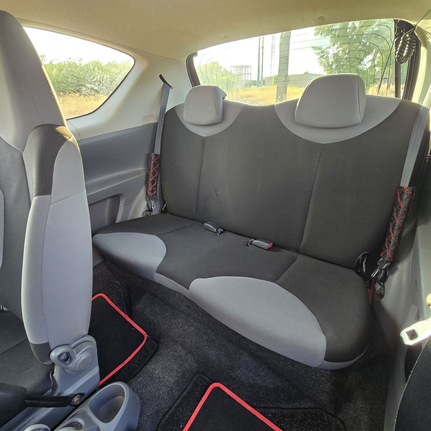 Peugeot 107 1.0 Trendy "06