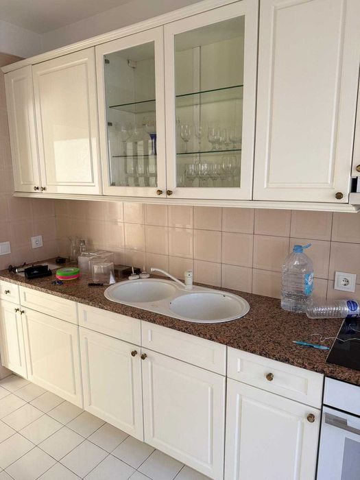 Vendo móveis de cozinha em bom estado, eletrodomésticos não incluídos.