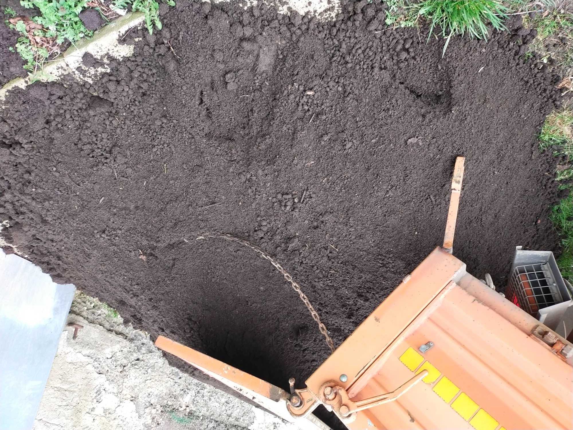 ziemia czarnoziem żwir  kora kamień piasek do piaskownic