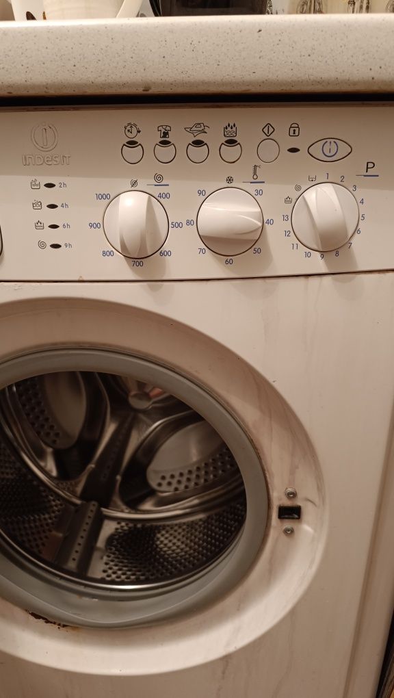 Стиральная машинка indesit