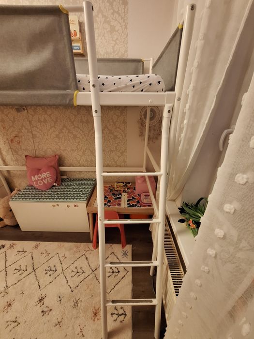 Łóżko z antresolą Vitval Ikea 90x200cm
Rama łóżka na antresoli, b