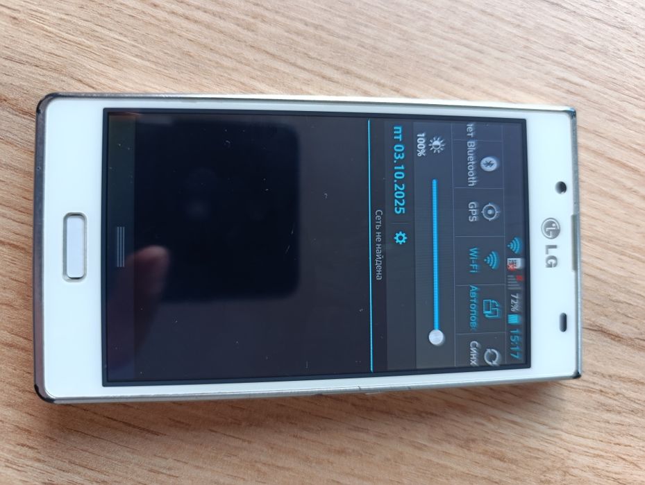 Телефон  LG-P705