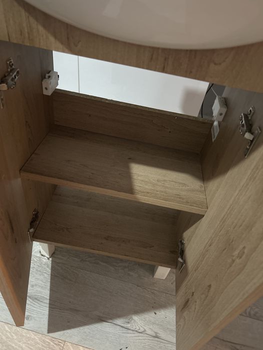 szafka z umywalka plus bateria .