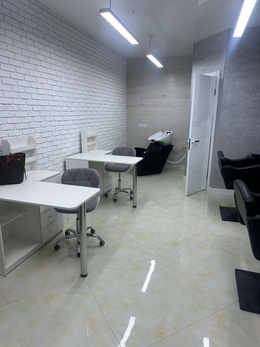 Аренда от хозяйки , сдам готовый салон под бизнес