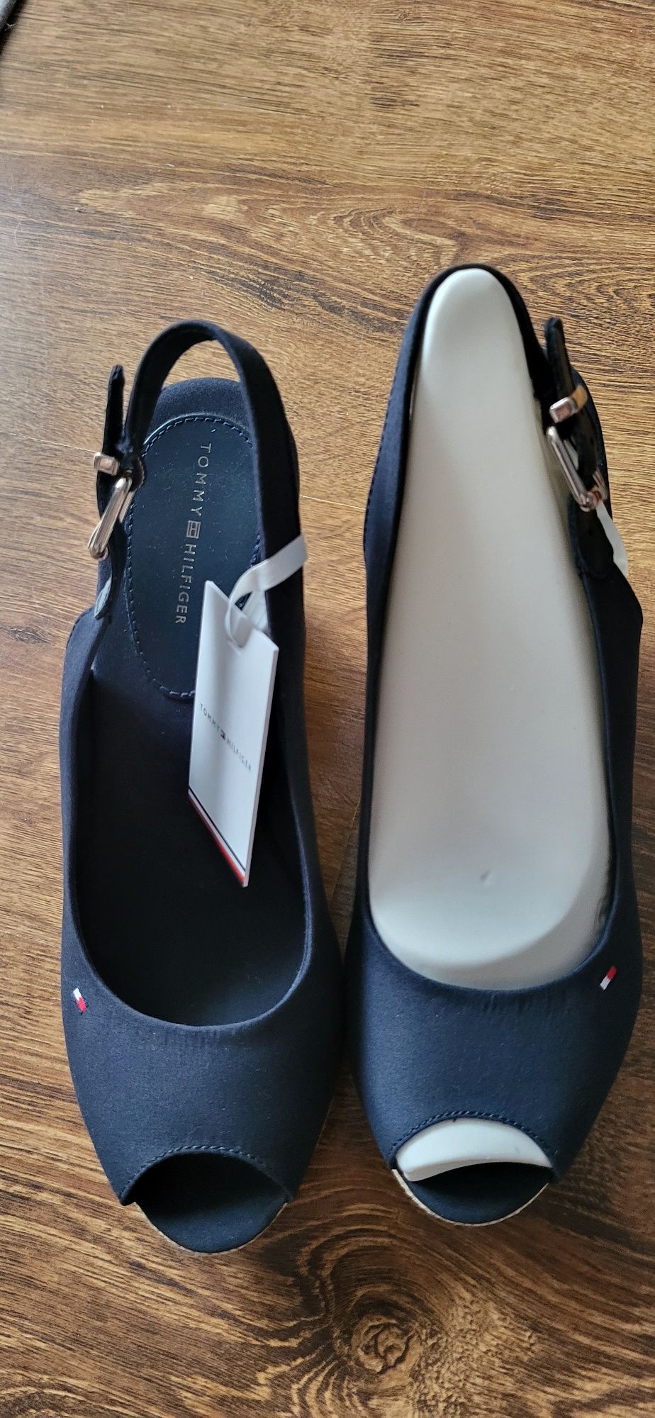 Sandały Tommy Hilfiger 41