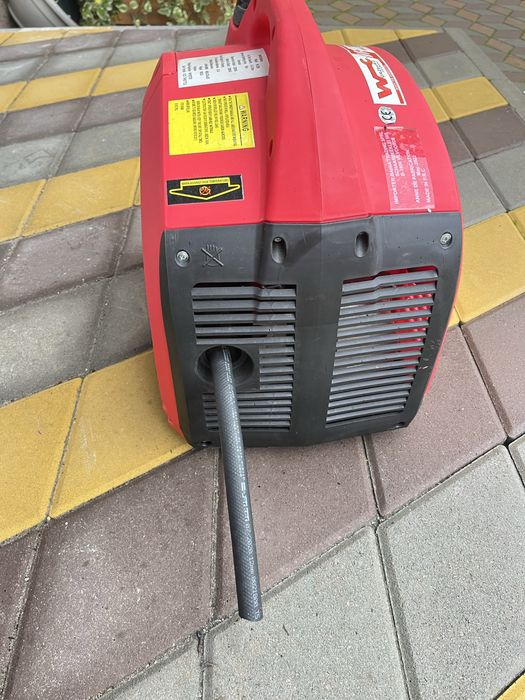 Генератор інвекторний 2200WT