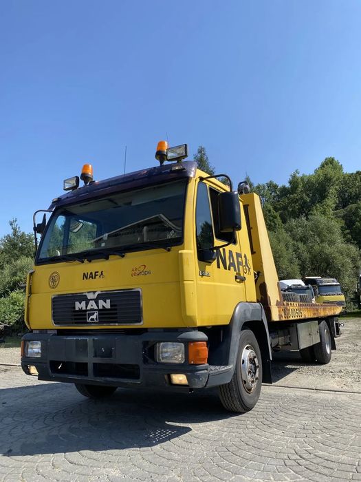 MAN l2000 8223FL laweta  pomoc drogowa laweta najazd hydrauliczny man l2000 atego