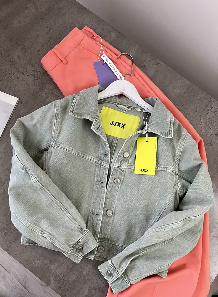 Нова джинсова куртка (s) jjxx