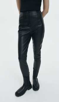 Czarne spodnie z imitacji skóry Reserved