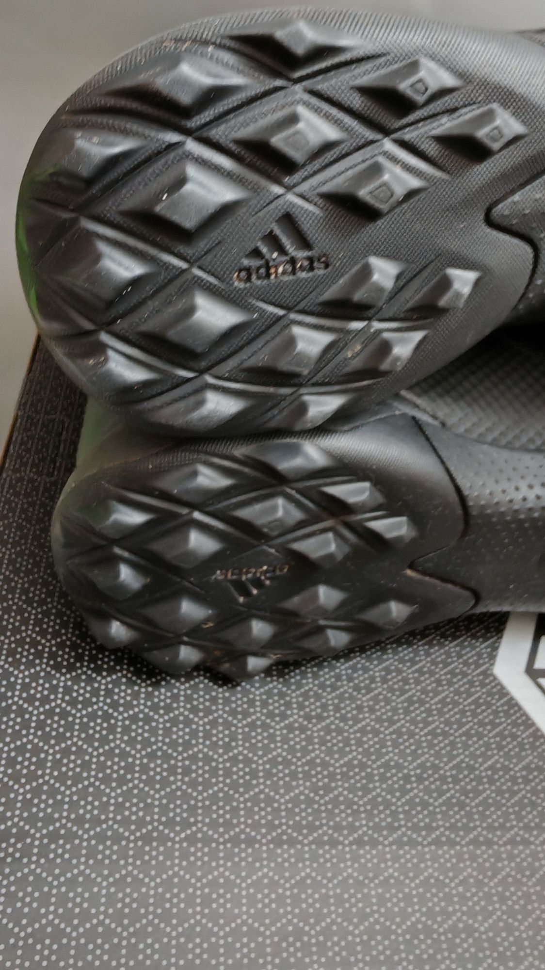 Футбольні бутси Адідас Adidas Predator копи кросівки