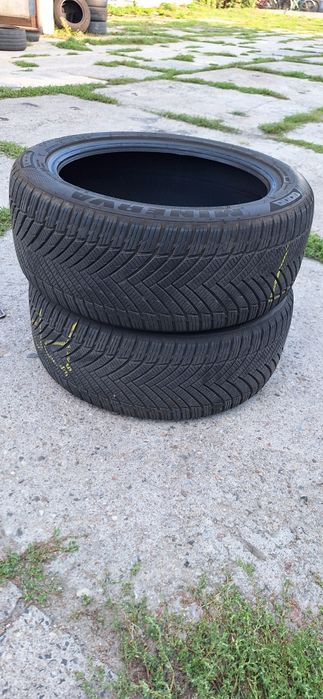 Opony wielosezonowe 235/45 R18 MINERVA