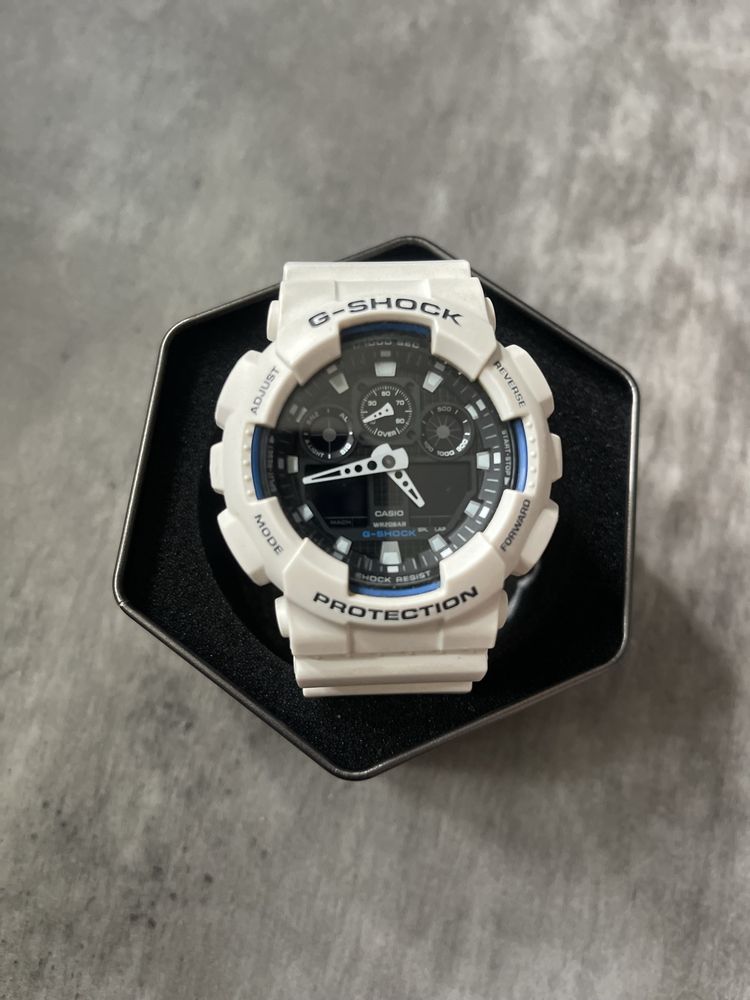 Casio G-Shock G-Classic GA-100B-7AER zegarek biały